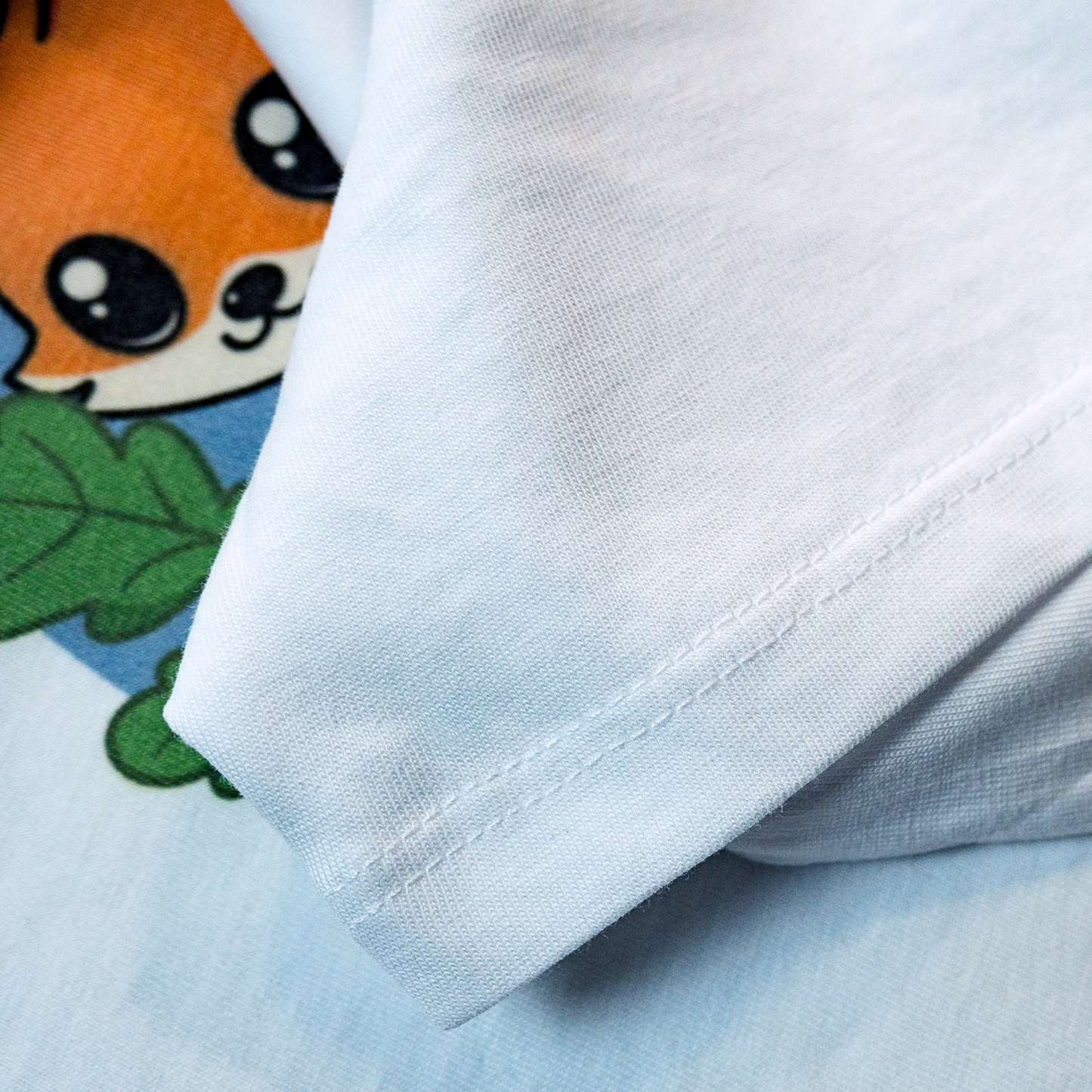 T-shirt enfant - Milo observe la nature